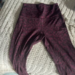 Size 4 lululemon cropped leggings